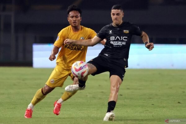 Alexis Messidoro Persiapkan Mental Untuk Pertandingan Melawan Persis Solo Alexis Messidoro Persiapkan Mental Untuk Pertandingan Melawan Persis Solo
