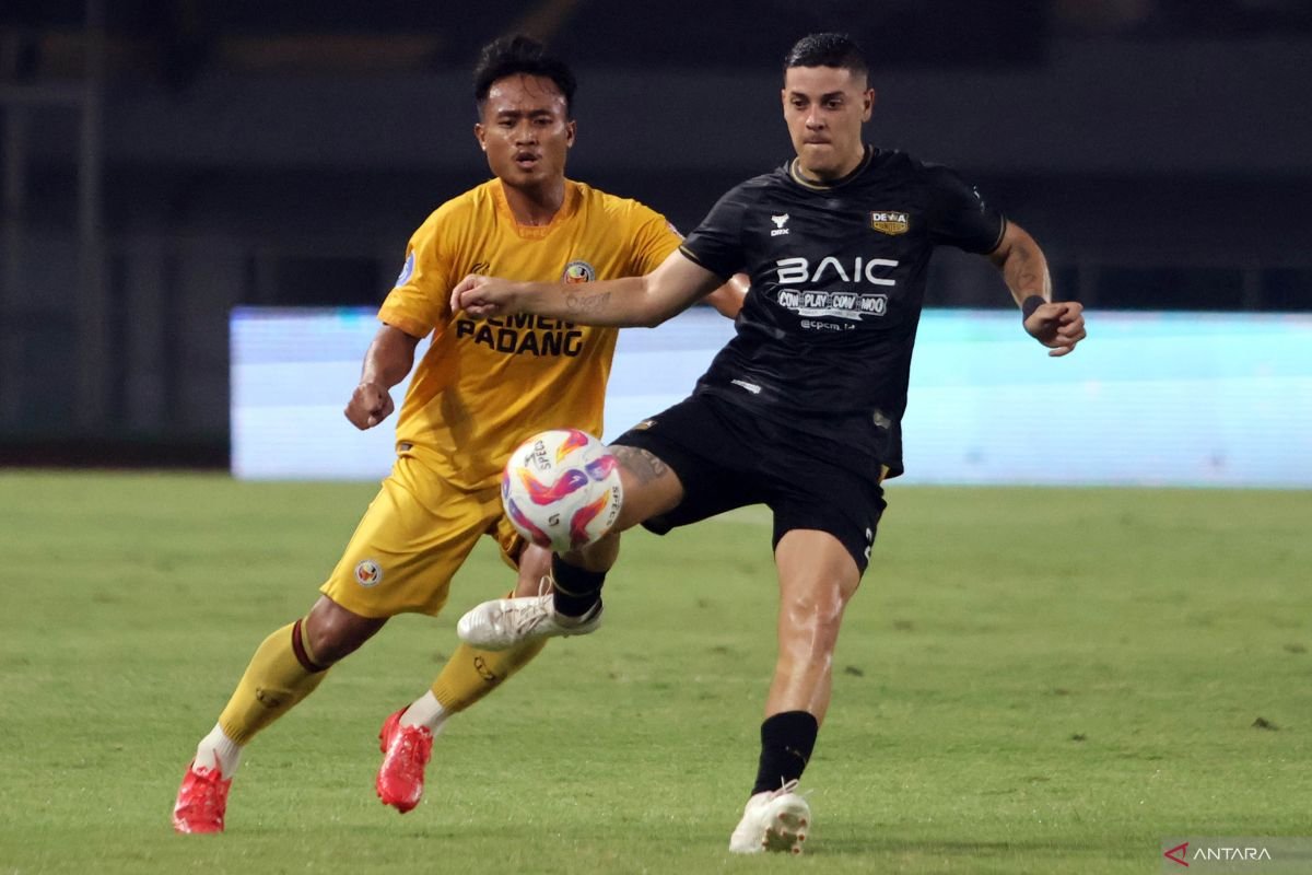 Alexis Messidoro Persiapkan Mental Untuk Pertandingan Melawan Persis Solo