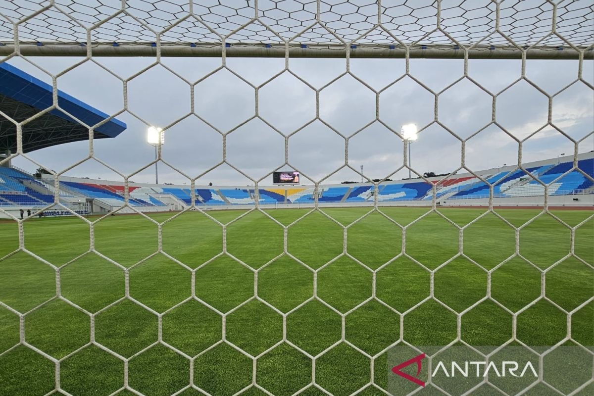 Panpel Arema FC Menerima Sanksi Terkait Pelemparan Kendaraan Bus Persik