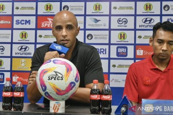 Vitor Beri Motivasi pada Barito Putera Meski Harapan Bertahan di Liga 1 Tipis Vitor Beri Motivasi pada Barito Putera Meski Harapan Bertahan di Liga 1 Tipis