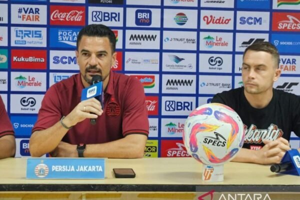 Pertarungan Seru: Doni Tri Siap Tampil Saat Persija Jakarta Menjamu Semen Padang Pertarungan Seru: Doni Tri Siap Tampil Saat Persija Jakarta Menjamu Semen Padang