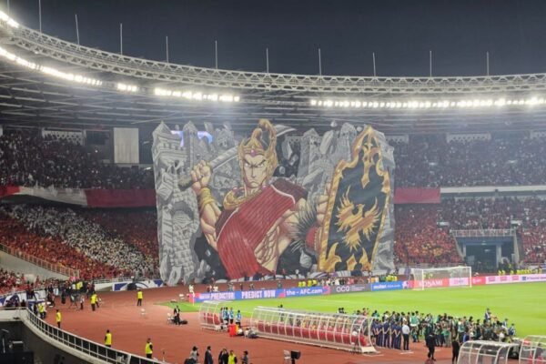 Alternatif judul untuk “Koreografi Berhias Tifo Pendekar Wayang Warnai Laga Indonesia vs China” bisa jadi:
1. “Tifo Pendekar Wayang: Meriahkan Pertandingan Indonesia vs China”
2. “Kreativitas Tifo Pendekar Wayang dalam Laga Epic Indonesia vs China”
3. “Keindahan Koreografi Tifo Pendekar Wayang di Pertandingan Indonesia vs China”
4. “Indonesia vs China: Tifo Pendekar Wayang Memukau di Arena Pertandingan”
5. “Laga Seru Indonesia vs China: Tifo Pendekar Wayang Menyemarakkan Suasana”
Semoga salah satu dari judul-judul ini sesuai dengan yang Anda cari! Alternatif judul untuk "Koreografi Berhias Tifo Pendekar Wayang Warnai Laga Indonesia vs China" bisa jadi:
1. "Tifo Pendekar Wayang: Meriahkan Pertandingan Indonesia vs China"
2. "Kreativitas Tifo Pendekar Wayang dalam Laga Epic Indonesia vs China"
3. "Keindahan Koreografi Tifo Pendekar Wayang di Pertandingan Indonesia vs China"
4. "Indonesia vs China: Tifo Pendekar Wayang Memukau di Arena Pertandingan"
5. "Laga Seru Indonesia vs China: Tifo Pendekar Wayang Menyemarakkan Suasana"
Semoga salah satu dari judul-judul ini sesuai dengan yang Anda cari!