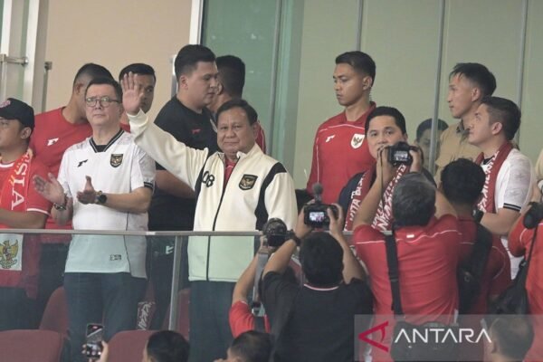 Presiden Prabowo Hadir Hormati Timnas di GBK Presiden Prabowo Hadir Hormati Timnas di GBK