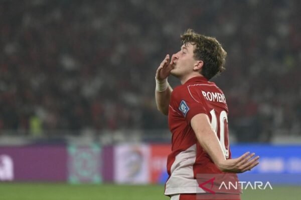 Penalti Ole Romeny Membawa Indonesia Unggul atas China di Paruh Pertama Penalti Ole Romeny Membawa Indonesia Unggul atas China di Paruh Pertama