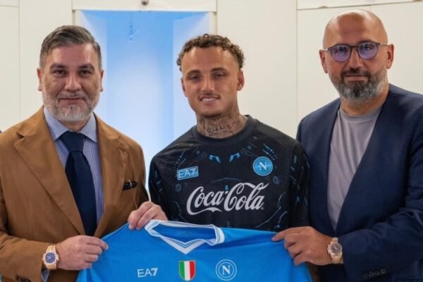 Napoli Resmi Peroleh Winger Belanda Noa Lang dari PSV Eindhoven Napoli Resmi Peroleh Winger Belanda Noa Lang dari PSV Eindhoven