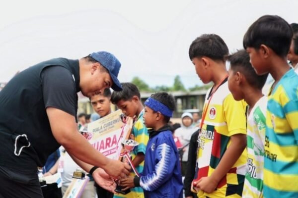 Menpora Mewujudkan Pembinaan Usia Dini melalui Piala Menpora U-12 dan U-15 Menpora Mewujudkan Pembinaan Usia Dini melalui Piala Menpora U-12 dan U-15