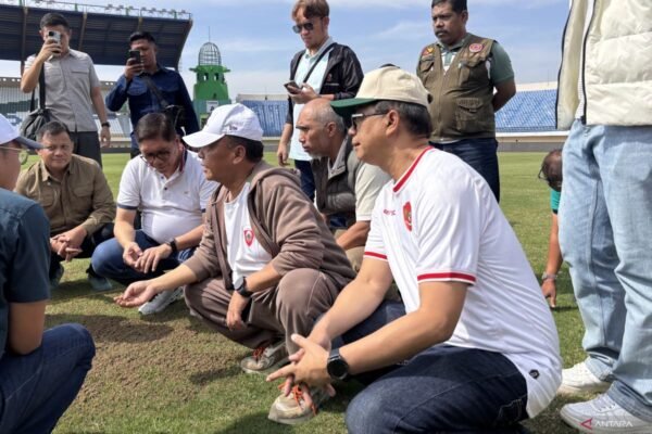 Tinjauan Kesiapan Stadion Si Jalak Harupat Bandung untuk OC Piala Presiden Tinjauan Kesiapan Stadion Si Jalak Harupat Bandung untuk OC Piala Presiden