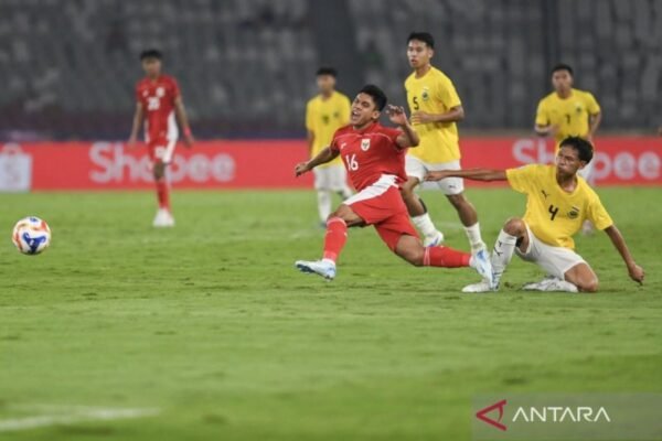 Apakah Dikenal Banyak Suporter atau Tidak, Gerald Vanenburg Tetap Fokus