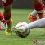 Berikut adalah beberapa alternatif judul untuk "Drama Delapan Gol Warnai Laga Myanmar dengan Timor Leste":

1. "Pertandingan Ajaib: Delapan Gol Menghiasi Duel Myanmar vs Timor Leste"
2. "Gol-Gol Spektakuler: Myanmar dan Timor Leste Berbagi Drama Delapan Gol"
3. "Laga Epic: Delapan Gol Mengisi Konflik Myanmar dan Timor Leste"
4. "Tensi Tinggi di Lapangan: Myanmar dan Timor Leste Saling Lesakkan Delapan Gol"
5. "Drama Luar Biasa: Pertandingan Delapan Gol antara Myanmar dan Timor Leste"
6. "Aksi Mendebarkan: Myanmar Vs Timor Leste dalam Pertandingan Delapan Gol"
7. "Empat Gol Tiap Tim: Drama Menegangkan Myanmar vs Timor Leste"

Semoga alternatif judul ini bermanfaat!