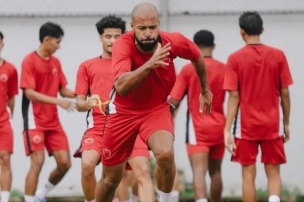 Here are some alternative titles for "Jadwal Lengkap PSM Makassar di Super League Musim 2025/2026":

1. "Kalendar Pertandingan PSM Makassar di Super League 2025/2026"
2. "Rincian Jadwal PSM Makassar untuk Super League Musim 2025/2026"
3. "Jadwal Pertandingan PSM Makassar di Super League 2025/2026"
4. "Agenda Lengkap PSM Makassar pada Super League Musim 2025/2026"
5. "Jadwal Penuh: PSM Makassar di Super League Musim 2025/2026"
6. "Menyongsong Super League 2025/2026: Jadwal PSM Makassar"
7. "Jadwal Pertandingan PSM Makassar di Super League: Musim 2025/2026"
8. "PSM Makassar: Kumpulan Jadwal di Super League 2025/2026"

Feel free to choose any of these options!