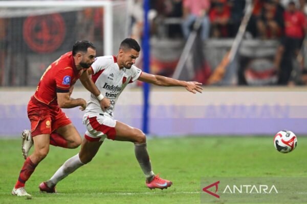 Tenang dan Tampil Apik: Kunci Keberhasilan Persija di Babak Kedua Tenang dan Tampil Apik: Kunci Keberhasilan Persija di Babak Kedua