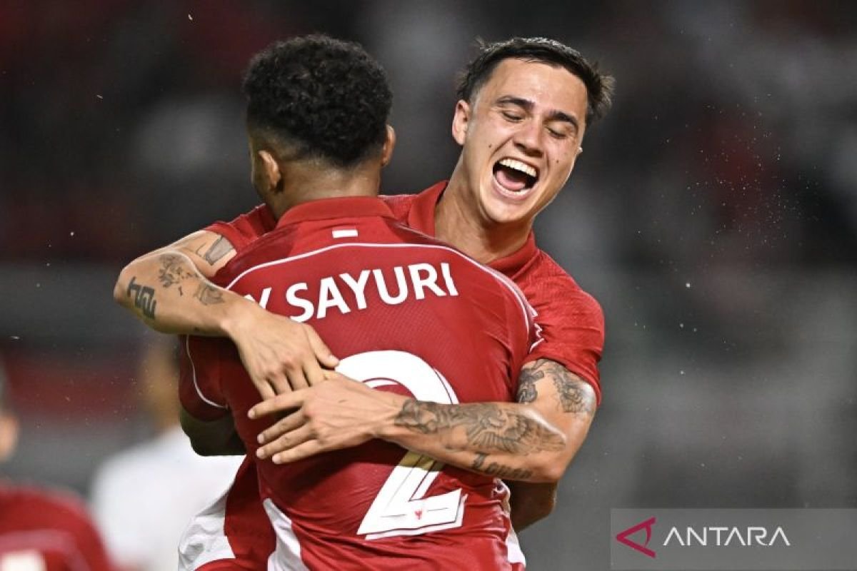Tentu! Berikut adalah alternatif judul untuk "Johnny Jansen mengakui sempat menginginkan Eliano untuk gabung ke Bali":
"Johnny Jansen Mengungkapkan Keinginannya Agar Eliano Bergabung dengan Tim Bali