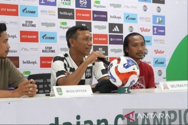 Deltras Berusaha Curi Poin di Kandang Persela Deltras Berusaha Curi Poin di Kandang Persela