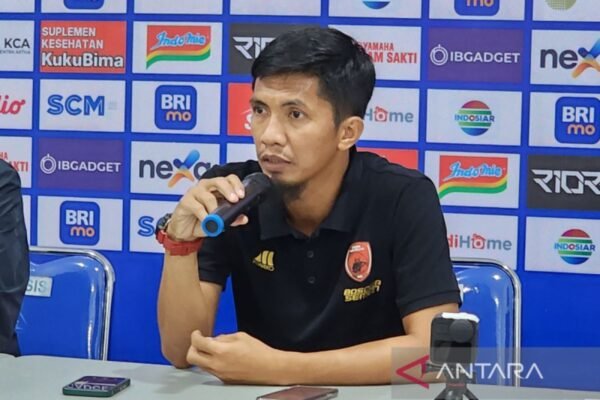 PSM Makassar Lantik Ahmad Amiruddin Sebagai Pelatih Interim PSM Makassar Lantik Ahmad Amiruddin Sebagai Pelatih Interim