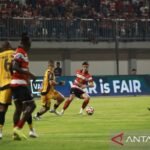 Persija Menang Tipis atas Madura United dengan Skor 1-0 Persija Menang Tipis atas Madura United dengan Skor 1-0
