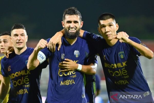 Persita Tangerang Meloncat ke Posisi Dua Setelah Raih Empat Kemenangan Beruntun Persita Tangerang Meloncat ke Posisi Dua Setelah Raih Empat Kemenangan Beruntun